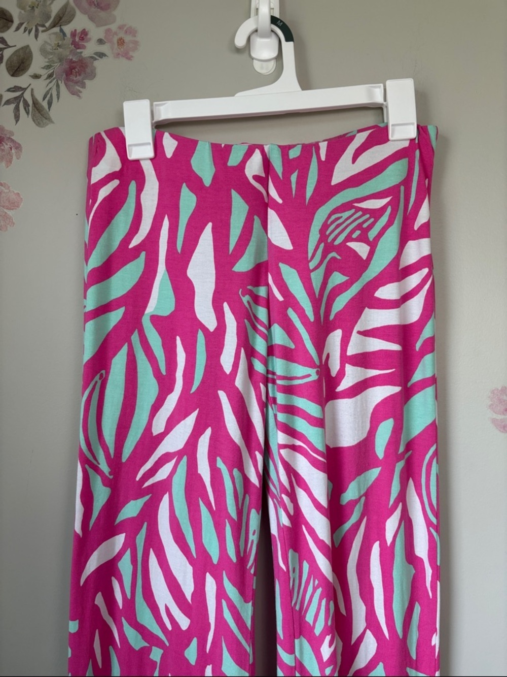 Lilly Pulitzer Spandex Blend Pink, Aqua & White Patterned Flare Pants - S - Picture 2 of 8